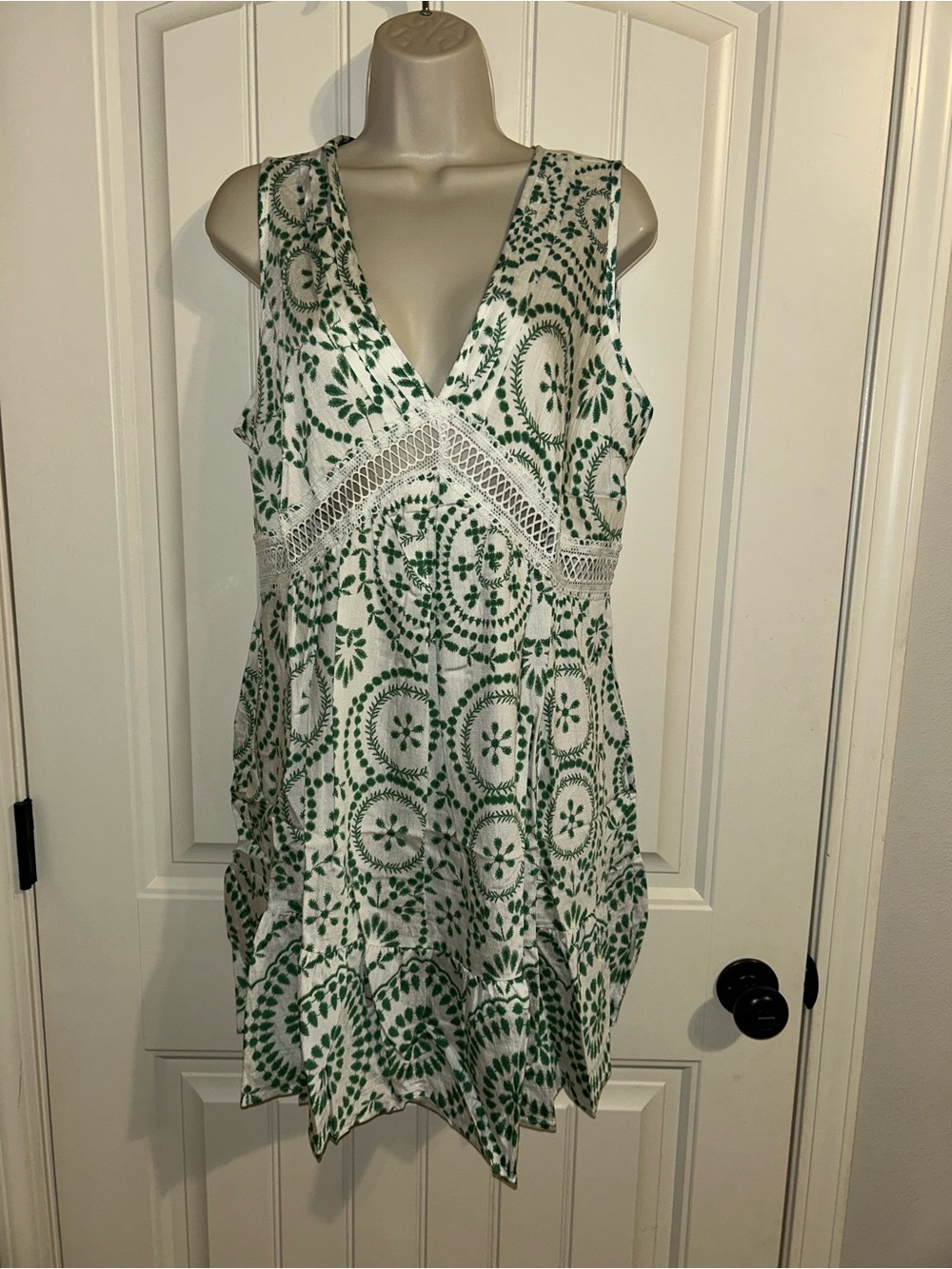 NWT Blooming Jelly Sleeveless White Dress with Green Swim Coverup  Print Sz L